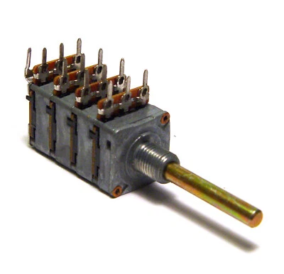 Preh 6386 Ton Potentiometer, 4x 4.7 kOhm linear, kleine Bauform, 4 mm Achse - Bild 1 von 3