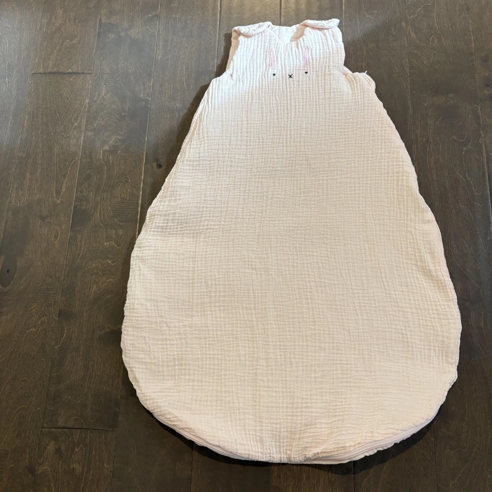 Мешок для сна кролика из органического хлопка муслиновое одеяло Pottery Barn Kids розовое 34x23 - Изображение 1 из 4