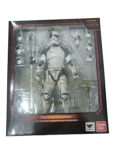 S. H. Figuarts Star Wars (STAR WARS) First order executor THE LAST JEDI - Picture 1 of 6
