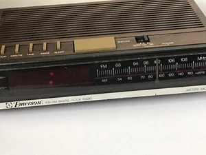 Electric Emerson FM/AM Digital Clock Radio RED5521 Woodgrain Tested Works - Picture 1 of 21