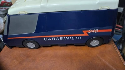 Furgone Carabinieri Micro Machine. Completo con 5 mezzi carabinieri - Immagine 1 di 4