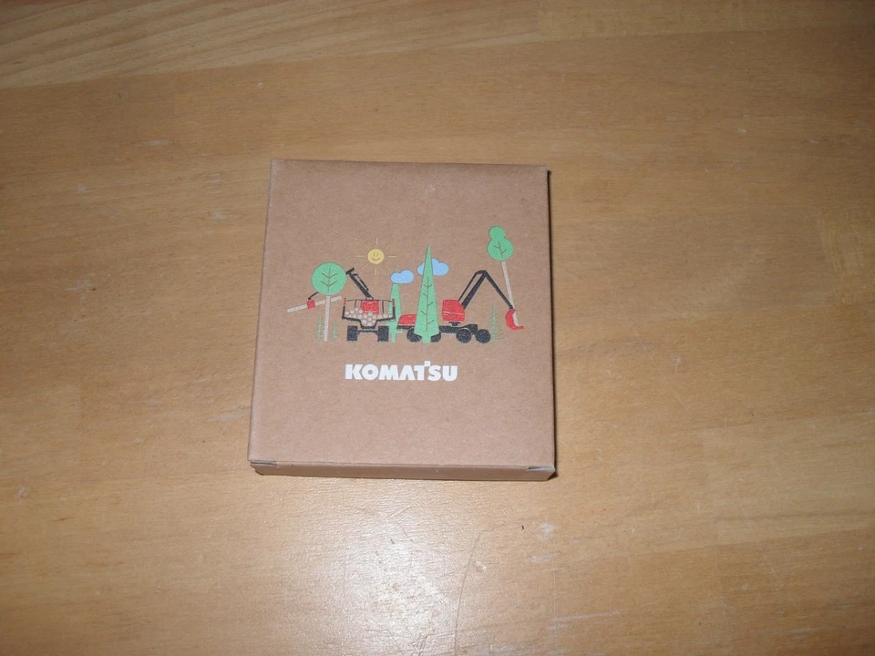 Komatsu: dicke Malkreide, Kreide, 4 versch. Farben, NEU!! orig Verpackt - Bild 1 von 1