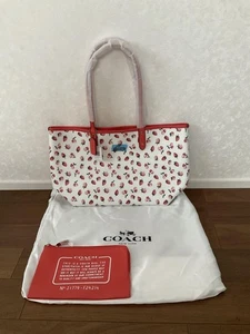 Borsa a tracolla COACH fragola - Foto 1 di 1