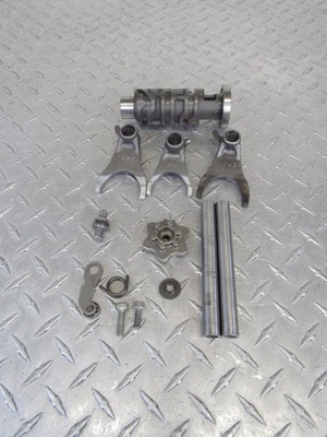 16 Triumph Street Triple 675R 2016 horquillas de cambio ABS y tambor Foto 1 de 4