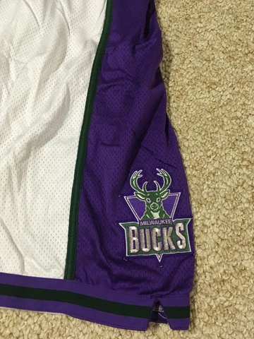 Milwaukee Bucks Giannis Classic Edition VTG Retro Throwback Shorts Sz. 42 Cover
