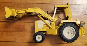 Ertl 1/16 International Harvester Backhoe 472 Diecast As Is Missing Parts Broken - Picture 1 of 11