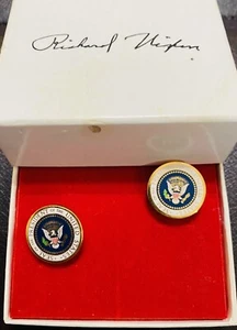 President Richard M. Nixon White House Full Color Presidential Seal Cufflinks - Imagen 1 de 5