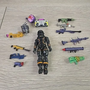 Figura de acción Fortnite Dark Voyager Jazwares 4” suelta 2019 + accesorios más - Imagen 1 de 7