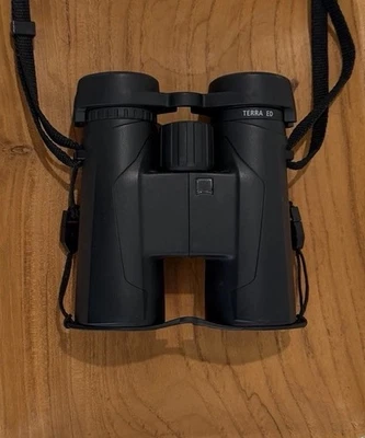 ZEISS Terra ED Grey 10x42 Fast Focusing Compact Ergonomic Binoculars - Image 1 of 4