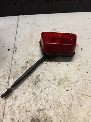 Luz de freno trasera Polaris Trail Boss 330 2005 2x4 OEM Foto 1 de 4