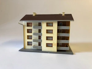 Faller 2292 | Mehrfamilienhaus | fertig gebaut | Spur N / 1:160 | Stadthaus - Picture 1 of 4