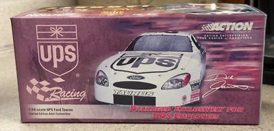 Coche diecast Action Dale Jarrett #88 2002 Ford Taurus UPS exclusivo para empleados 1:24 Foto 1 de 4