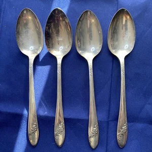 4 Oneida Queen Bess Servierlöffel versilbert Tudor Teller Community Vintage - Bild 1 von 7