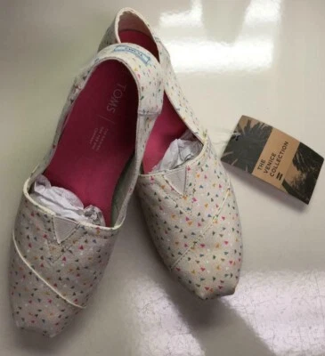 ¡NUEVO CON ETIQUETAS! Zapato sin cordones Toms Classic Funfetti Vince Collection de lona 11M (10013471)  Foto 1 de 4