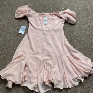 Neu ASTR Kleid Größe M rosa Popeline Stufen Puff ärmellos - neu mit Etikett $ 118 - Bild 1 von 8