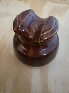 Vintage Keramik braun Isolator Kappe Gewinde Sattel Split Top-Locke 8881A USA - Bild 1 von 4