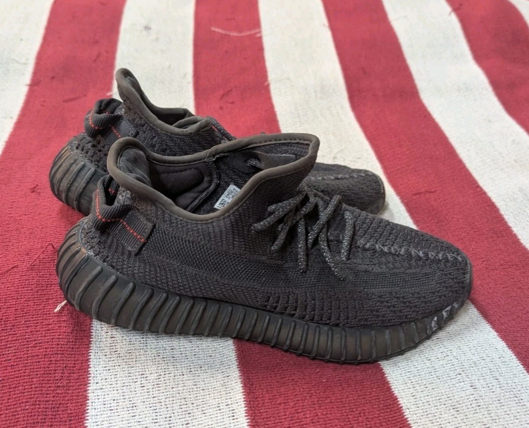 Yeezy Boost 350 V2 Low Black Non-Reflective for Sale Yeezy Boost 350 V2 Low Black Non-Reflective for Sale