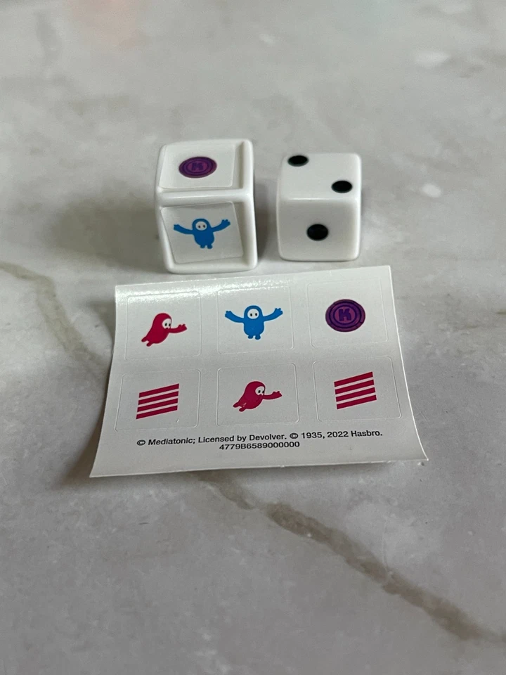Monopoly Fall Guys Ultimate Knockout 2022 - dados de repuesto con pegatinas Foto 1 de 1