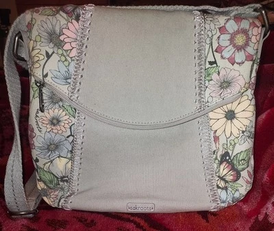 Bolso Bandolera Plegable Sakroots Artista Círculo Mariposas Flores Correa Foto 1 de 4