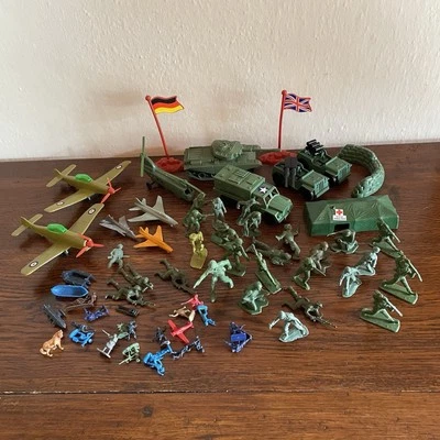 Lotto soldatini mezzi militari vintage anni 80 plastica - Immagine 1 di 4