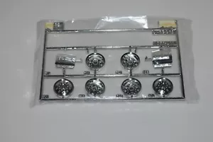 AMT KENWORTH AERODYNE CABOVER 1463 ⭐PARTS⭐ CHROME OUTER WHEELS+REAR FENDERS 1:25 - Picture 1 of 3