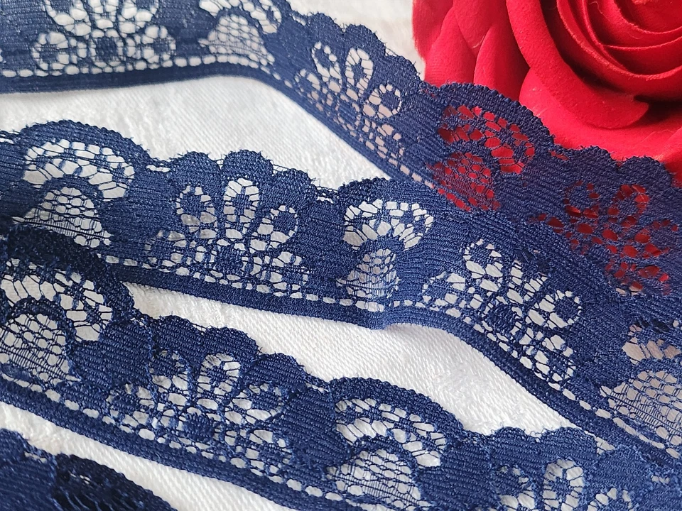 Dentelle vintage  bleu 2 métres 80 sur 2,5 cm A5 - Photo 1/4