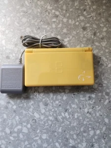 Nintendo DS Lite Pokémon Edition 4 MB gelbes Handheld-System 4 - Bild 1 von 7