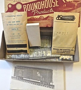 HO B303 Roundhouse C1953 Northern Pacific Truss Side Box Car Diecast Kit MINT - Picture 1 of 3