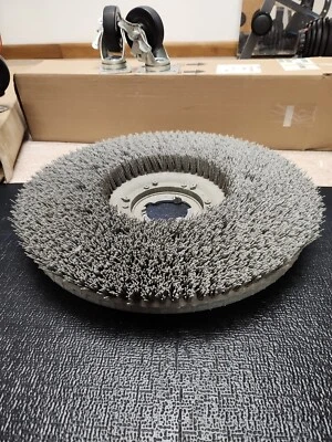 Escoba barredora de piso de alfombras APA 18", GRANO/PLACA 18" .050 Foto 1 de 4