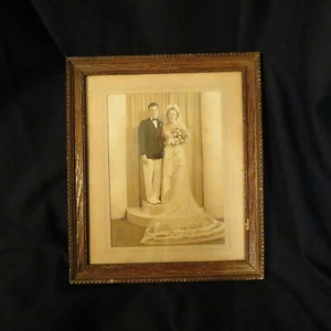 Framed Wedding Picture From The 1940s - Picture 1 of 7