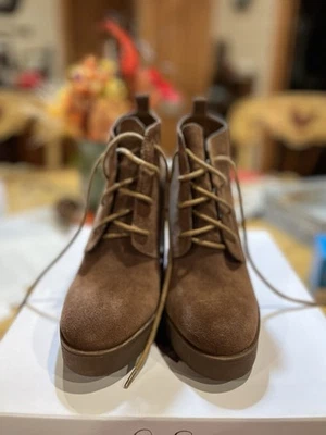 Botines Jessica Simpson Mesila Cuña Cerrada Punta Redondeada Con Cordones Tabaco Foto 1 de 3