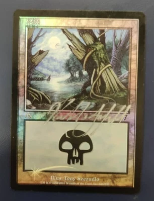 MTG  Chinese SWAMP  FOIL Seventh Edition Signed - Image 1 of 2