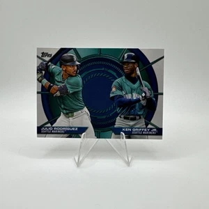Julio Rodriguez / Ken Griffey Jr. 2025 Topps Series 2 - Dynamic Duos #DD-19 - Picture 1 of 2