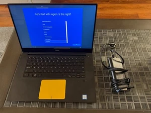 Dell XPS 15 9560 4K TOUCH 2.8 GHz i7-7700HQ 32GB 1TB SSD GTX 1050 - Excellent - Picture 1 of 4