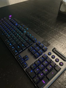 Logitech G915 Gaming Keyboard RGB - Zdjęcie 1 z 8
