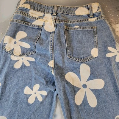 Shein Jeans Womens Hippie Flowers Style Light Wash Jeans Sz S 4  25x28 Flare  - Image 1 of 4
