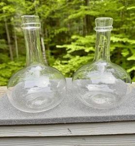 Two Early Glass Decanters Or Serving Bottles Flask And Globe / Onion Form 18th C - Picture 1 of 22
