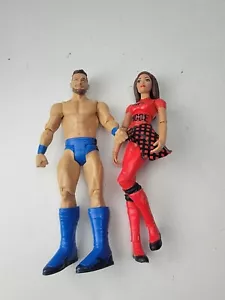 2 WWE MATTEL BASIC 94 FIGURES - Picture 1 of 2
