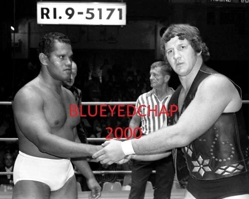 FOTO DE LUCHA LIBRE 8 X 10 DE TERRY FUNK & VICTOR RIVERA NUEVA EN CAJA Foto 1 de 1