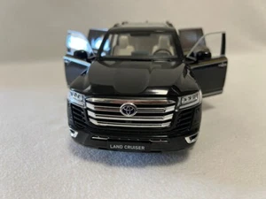 TOYOTA LAND CRUISER LC300 Model car Black 1:18 SUV - Picture 1 of 48