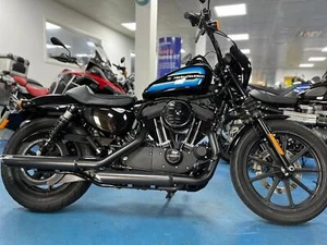 2018 - Harley-Davidson XL 1200 Sportster Iron ABS - 9,000 miles -JUST REDUCED - Picture 1 of 18
