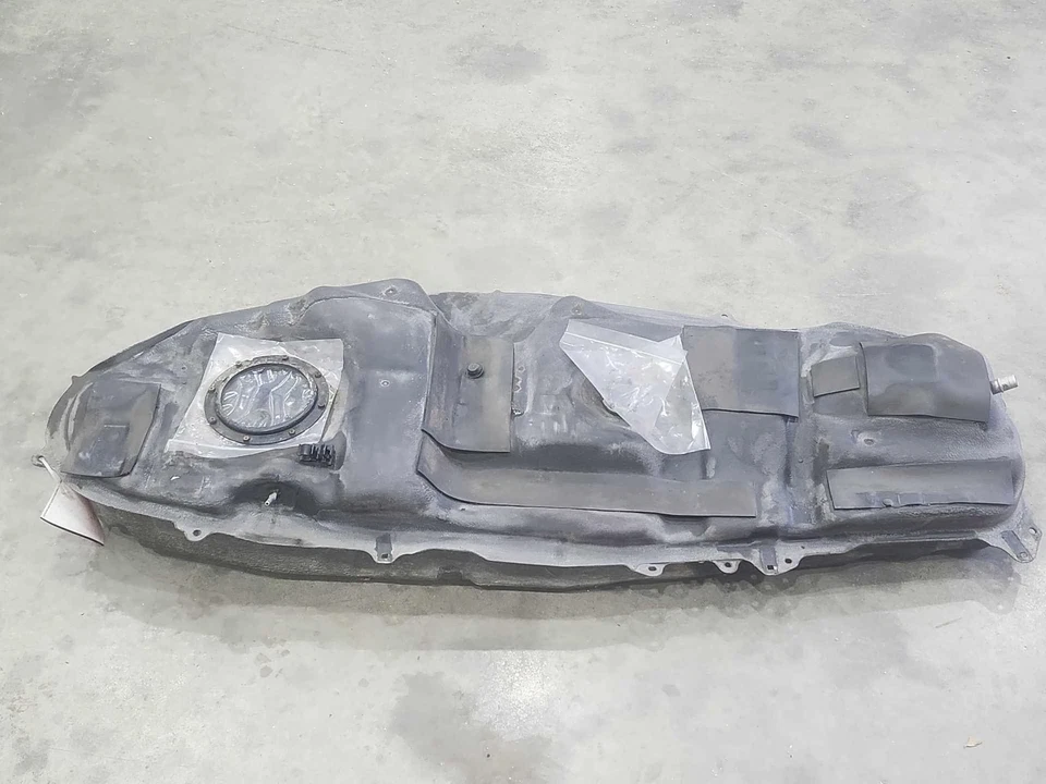 Conjunto de tanque de combustible Toyota RAV4 2006-2012 tanque de gasolina genuino OEM 770010R030 Foto 1 de 4