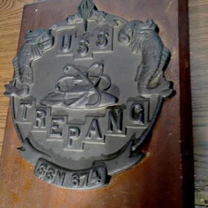 1966 USS TREPANG Nuclear Submarine HEAVY BRONZE Command Plaque on Hard Wood Base - Picture 1 of 4
