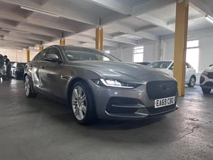 Rear Camera| 360-degree parking aid | Android Auto - Picture 1 of 24