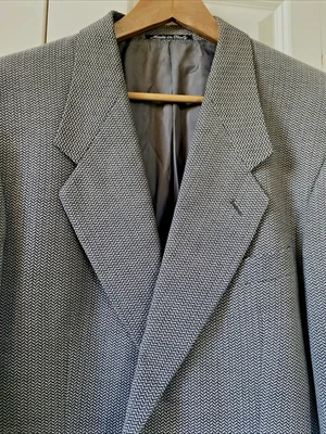 Beylerian Paris Giorgio Armani Le Collezioni Tan Herringbone Wool Blazer Sz 40 - Image 1 of 4
