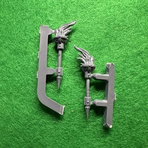 Carro cadáver zombi no muerto Warhammer antorcha llameante broca x2 bits Games Workshop 🟢 - Imagen 1 de 2