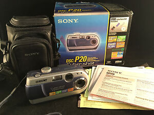 Sony Cyber-Shot DSC-P20 Digital Still Camera 1.3 MP w/ Box, 32MB Memory & Case