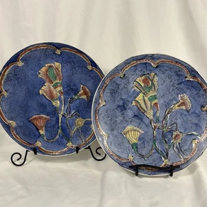 Juego de 2 platos vintage italianos estilo mayólica pintados a mano azules florales - Imagen 1 de 10