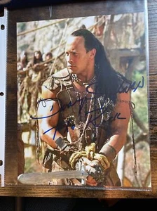 Dwayne “The Rock” Johnson Hand signed 8x10 photo with COA - Picture 1 of 3
