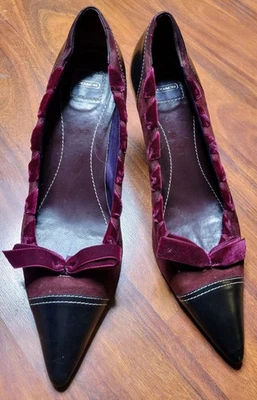 COACH Burgundy Suede Black Leather Heels Pumps With Bow Size 9 B - Image 1 of 4